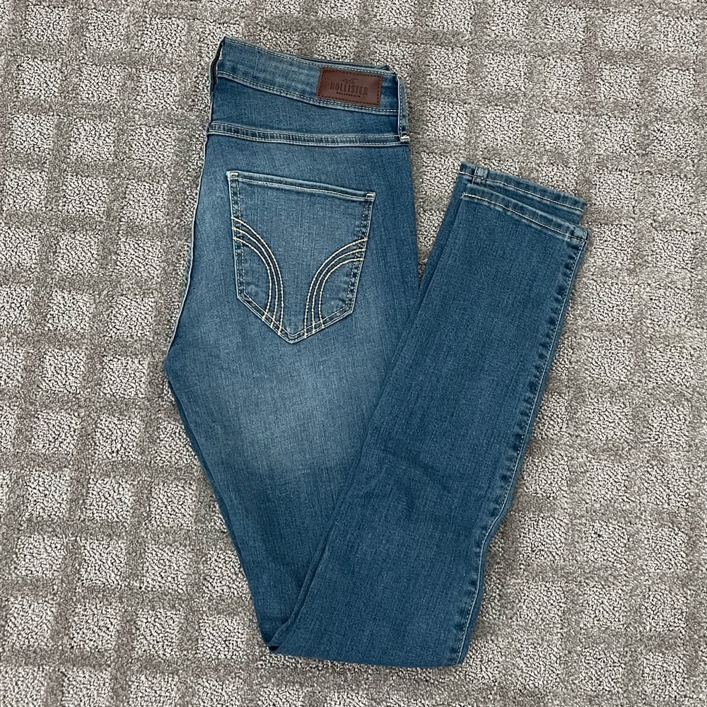 Hollister Mid Rise Super Skinny Jeans